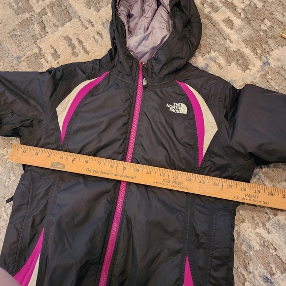 The North Face HyVent black fushia coat.  Kids size medium 10/12. - Picture 16 of 16
